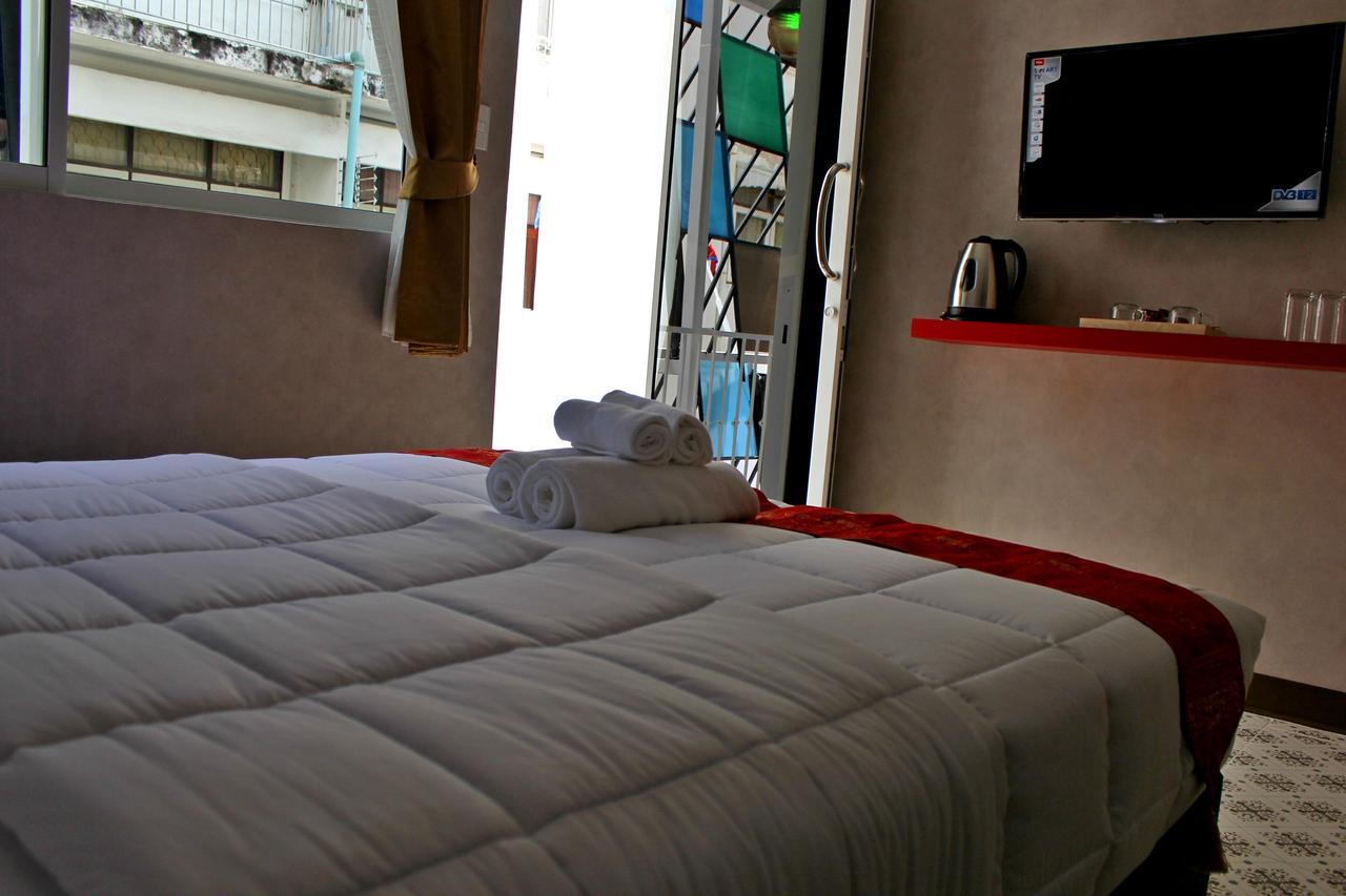 Everest Boutique Hotel Bangkok Extérieur photo