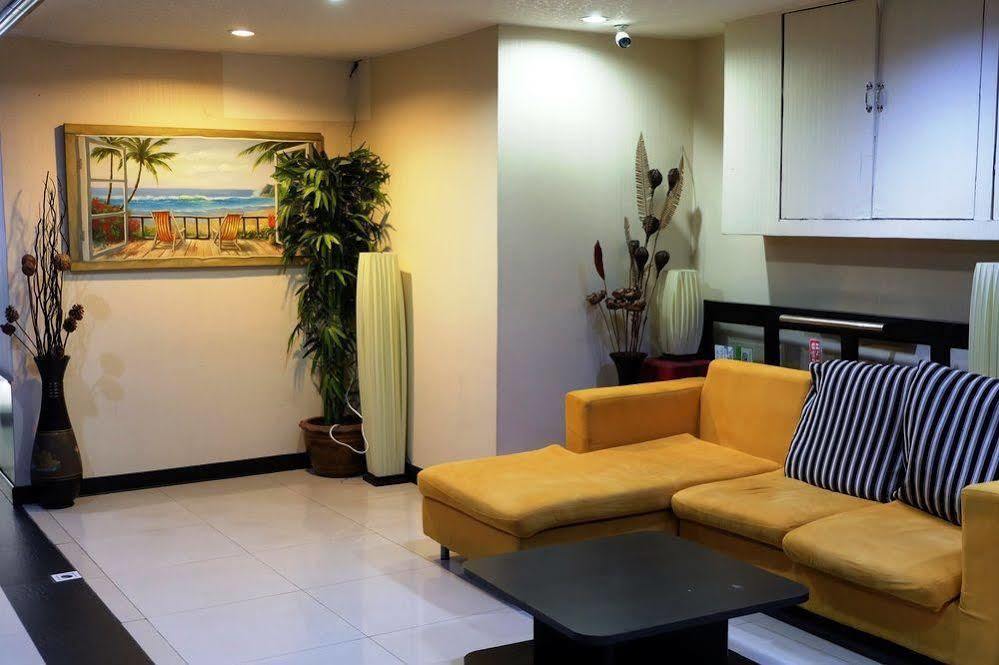 Everest Boutique Hotel Bangkok Extérieur photo