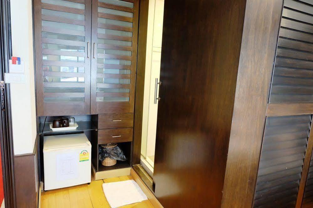 Everest Boutique Hotel Bangkok Extérieur photo